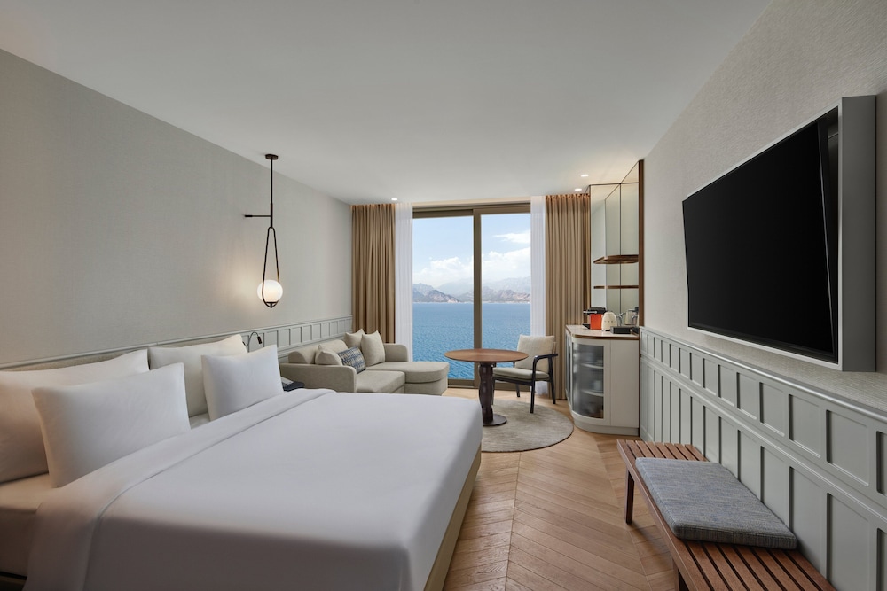 Deluxe Room, Sea View - Photo 2