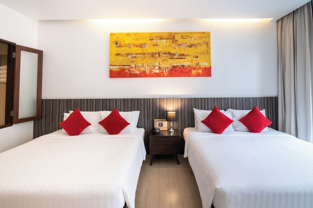 Deluxe Quadruple Room - Photo 4