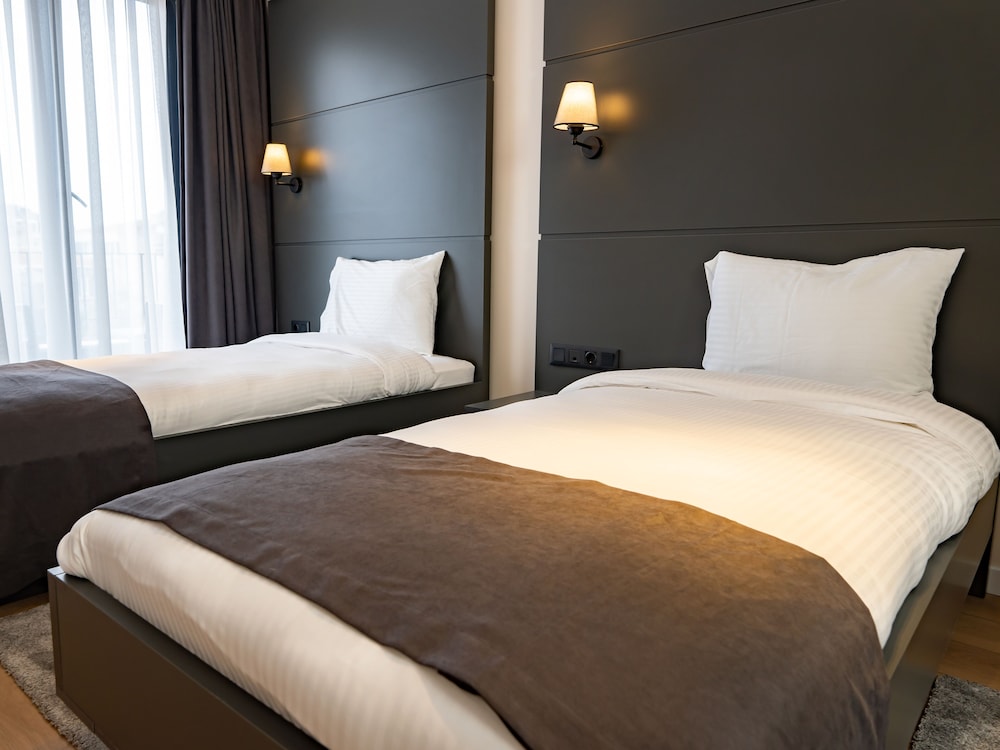 Executive Suite, 3 Bedrooms, Balcony photo 2