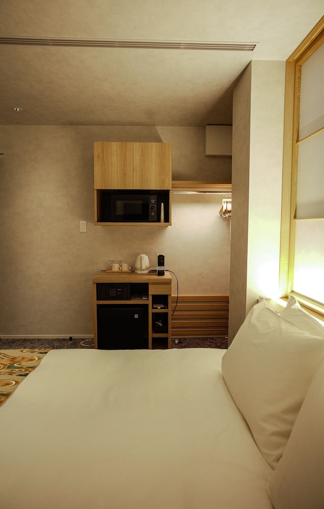Basic Double or Twin Room (1st Floor) photo 2