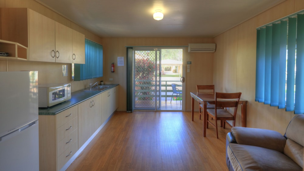 Standard Suite, 1 Bedroom, Non Smoking, Kitchenette (Cabin) photo 3