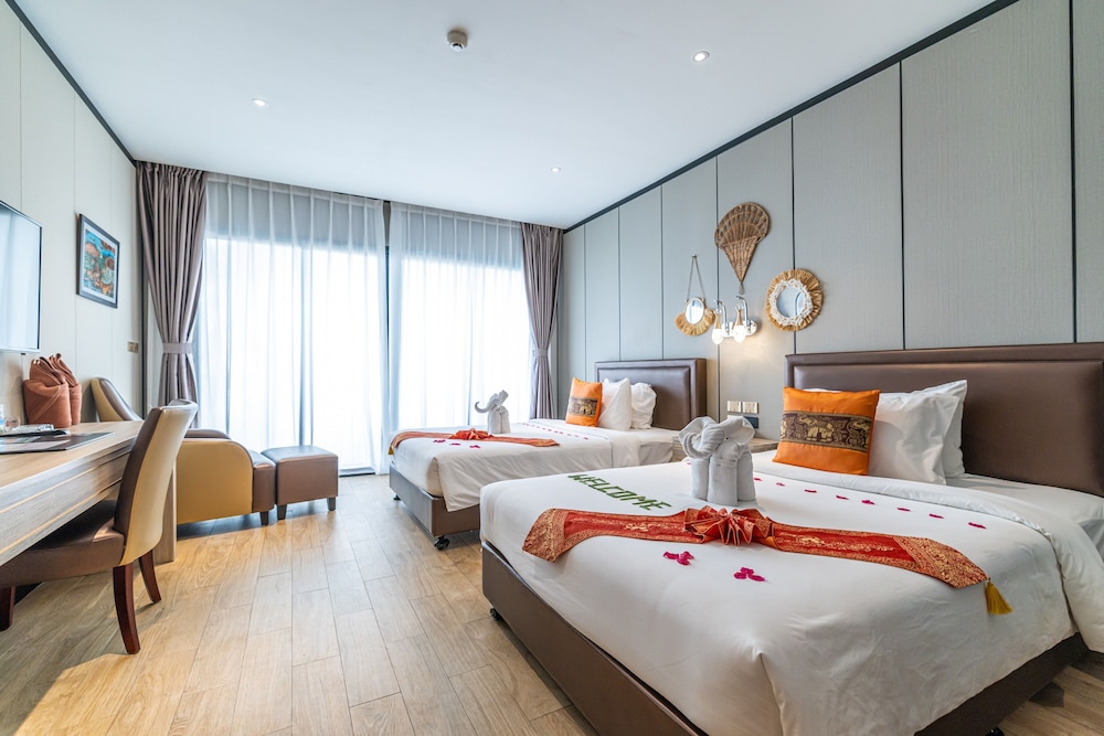 Deluxe Twin Room, Multiple Beds, City View