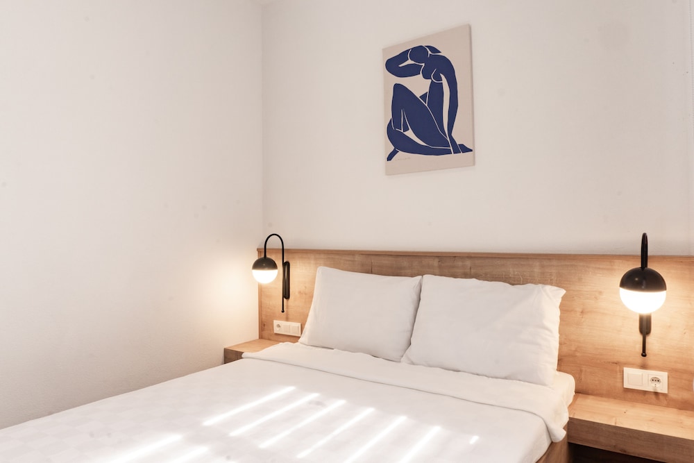 Elite Apartment, 1 Bedroom (400 meters away) photo 1