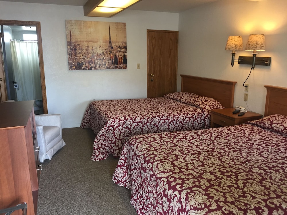 Standard Room, 2 Queen Beds, Non Smoking (Double Room) photo 2