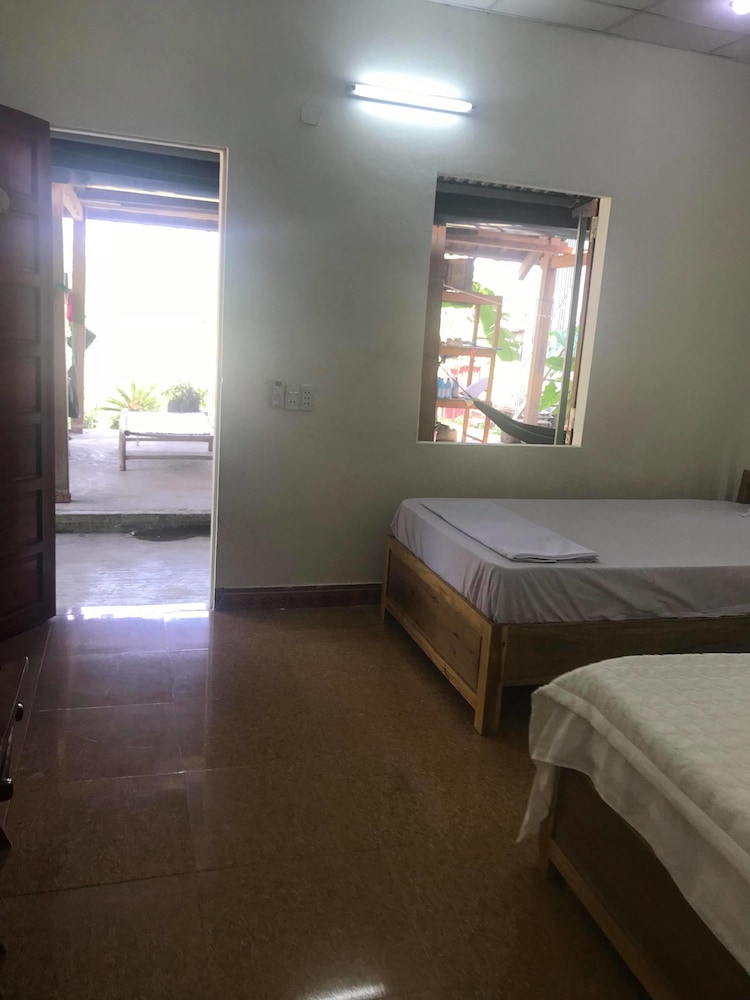 Economy Triple Room, Multiple Beds photo 2