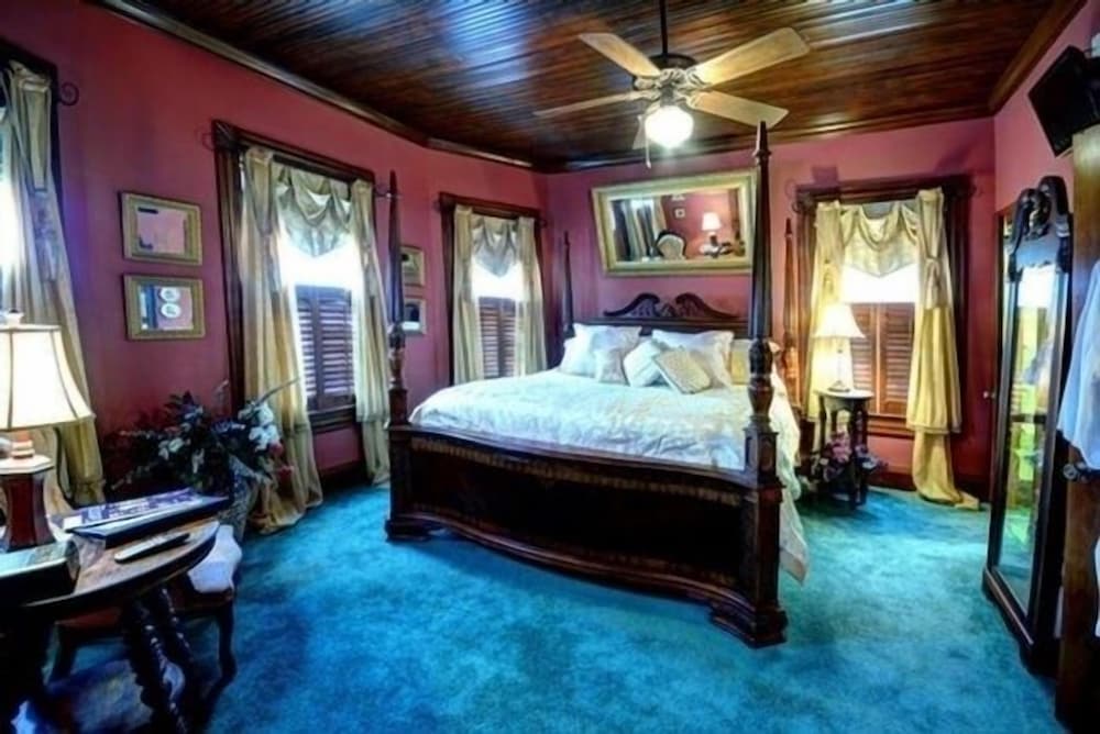 Room, Private Bathroom (Touch of Gold) photo 1