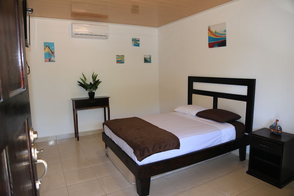 Standard Double Room photo 3