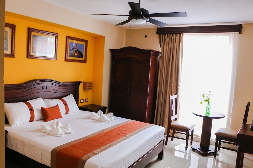Comfort Double Room, 1 King Bed photo 3