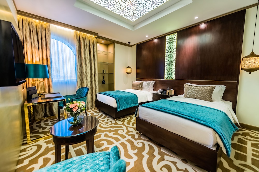 Deluxe Twin Room photo 3