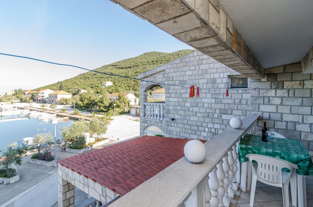 Apartment, 1 Bedroom, Balcony, Sea View photo 1
