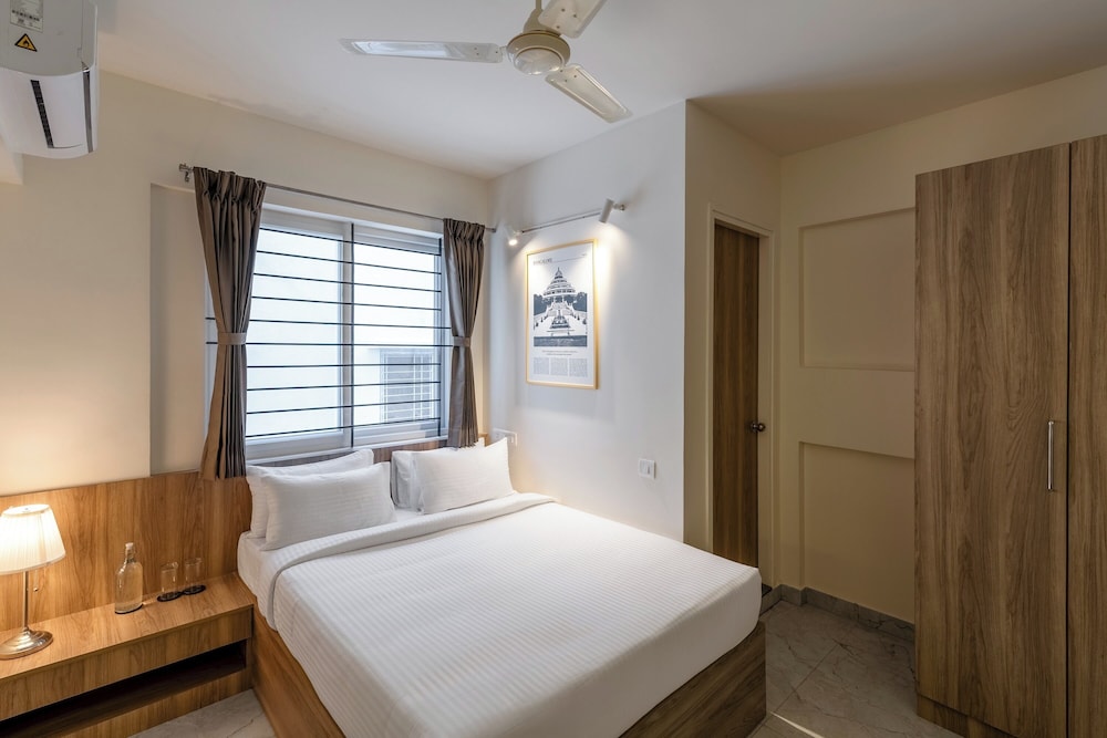 Deluxe Room ( With Balcony )