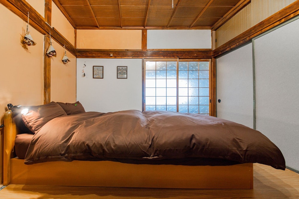 House - Photo 3