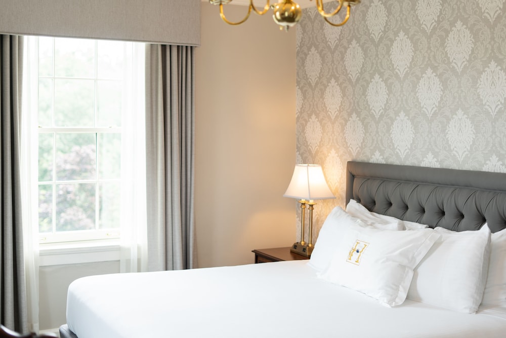 Room, 1 Queen Bed (Cleveland)