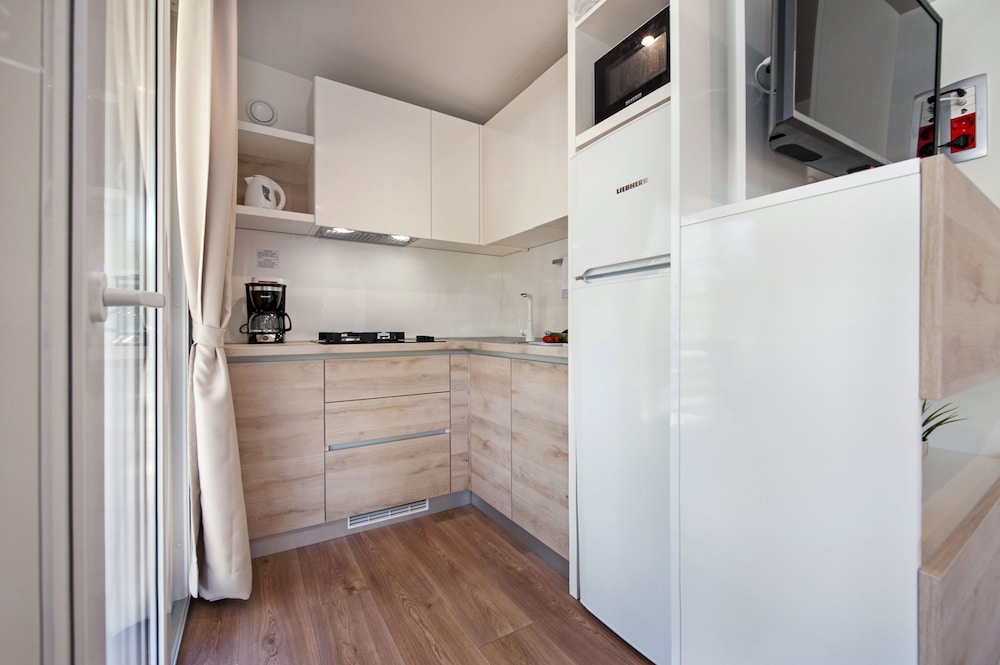 Premium Mobile Home, 2 Bedrooms, Terrace, Garden Area photo 1