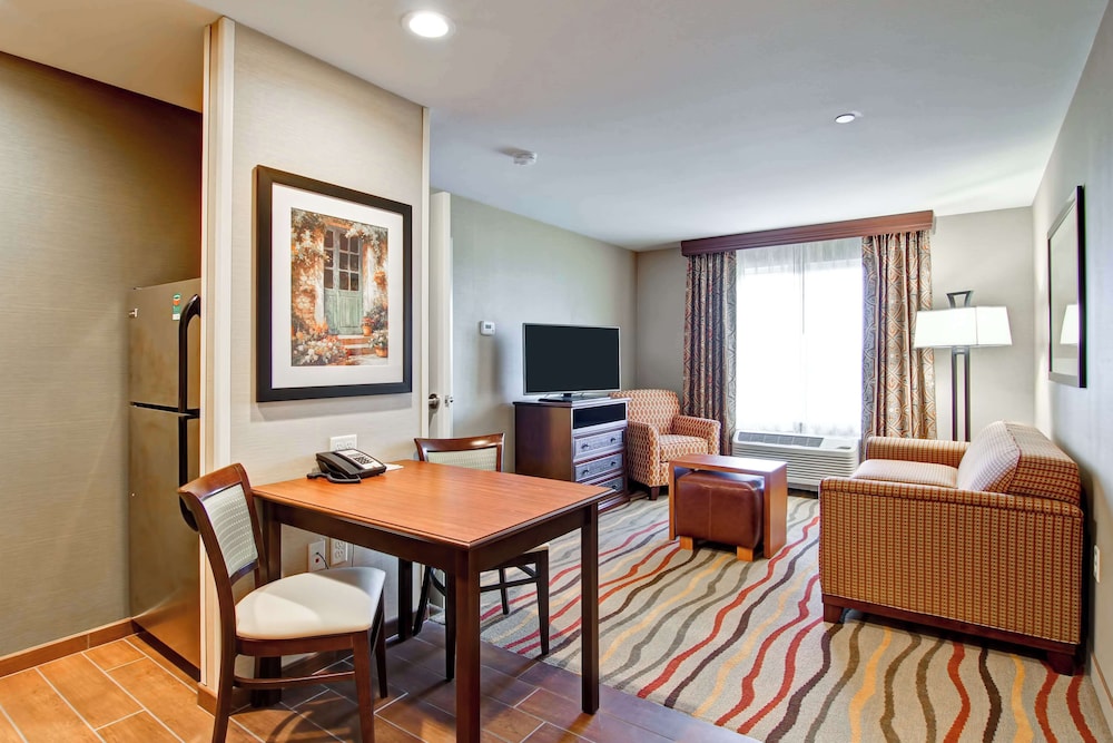 Suite, 2 Queen Beds, Non Smoking (Waterview) photo 3