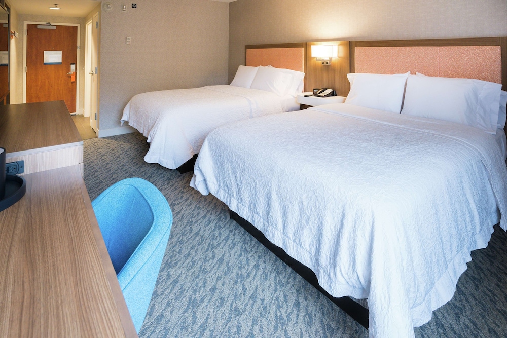 Room, 2 Queen Beds, Accessible (Hearing) - Photo 1