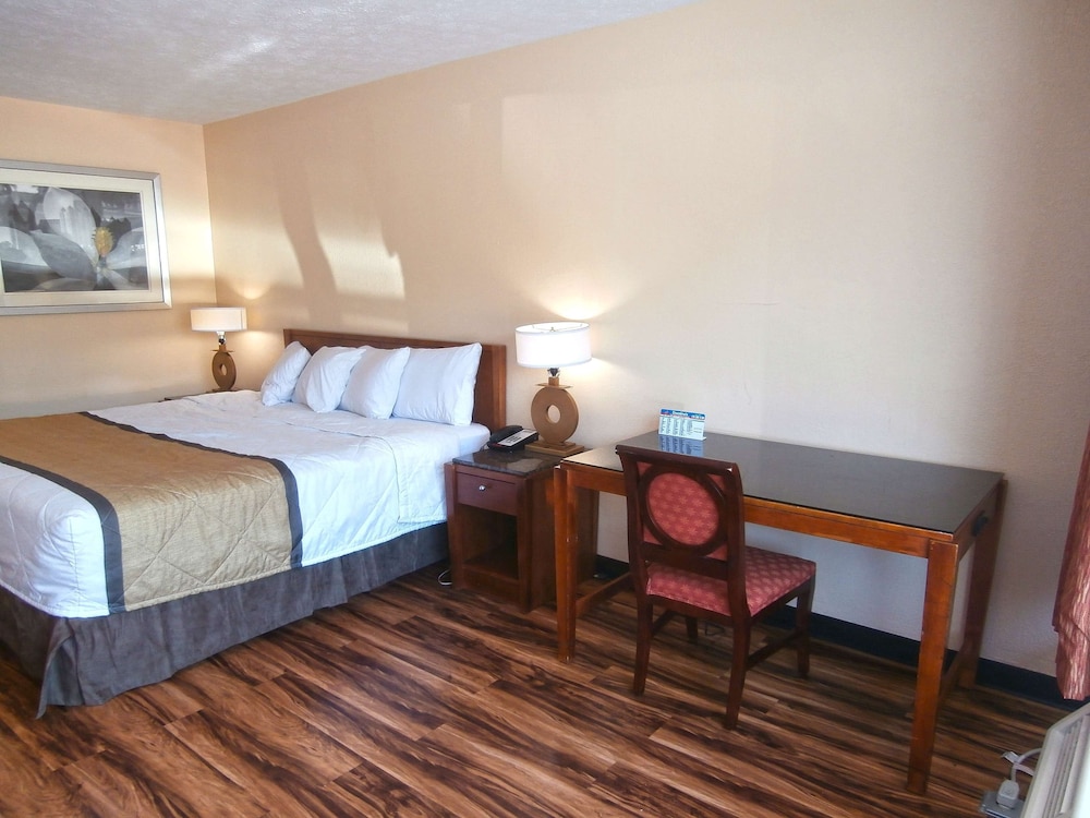 Room, 1 King Bed, Accessible, Non Smoking - Photo 1