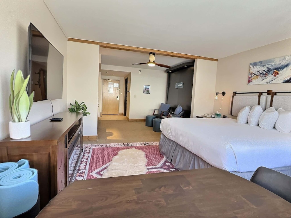 Design Studio, Multiple Beds No Resort Fee