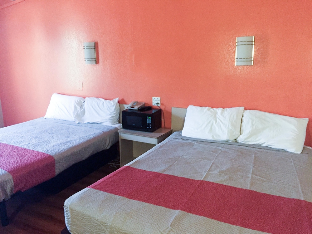 Deluxe Room, 2 Queen Beds, Accessible, Non Smoking photo 2