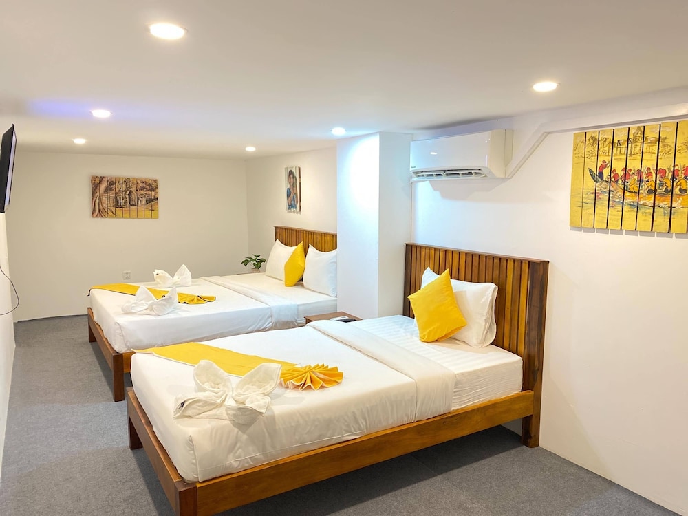 Standard Triple Room, Shared Bathroom photo 1