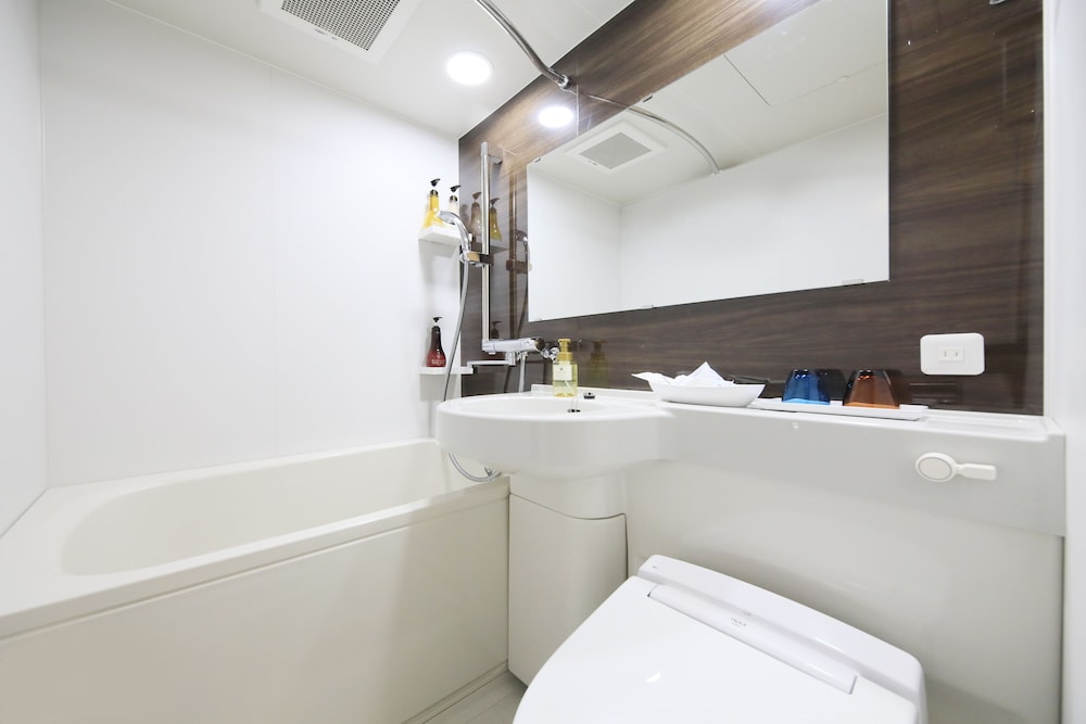 Standard Twin Room - Photo 11