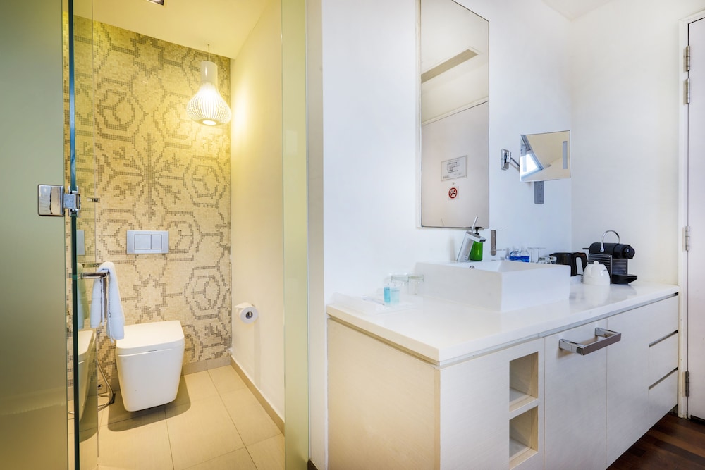 Deluxe with Balcony Room photo 2