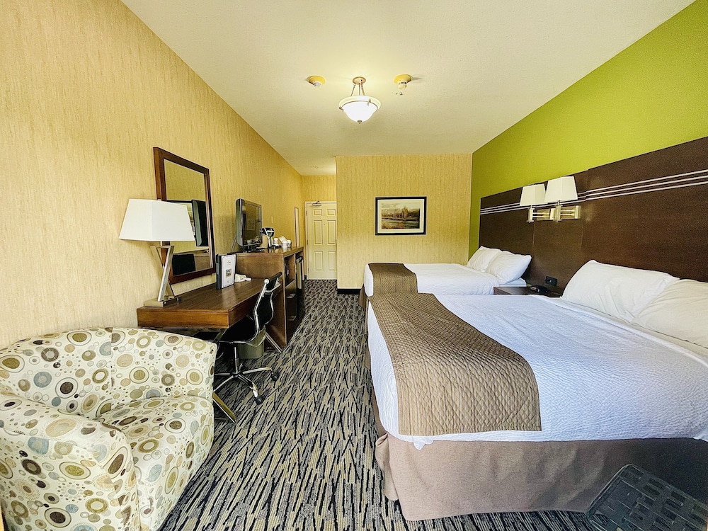 Deluxe Room, 2 Queen Beds - Photo 1