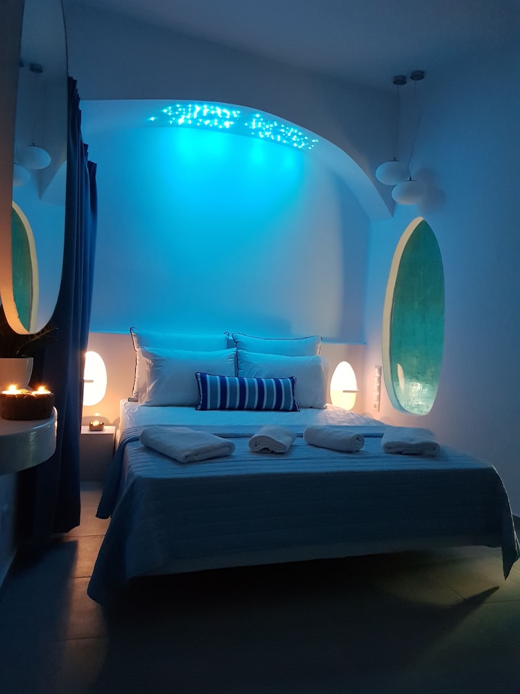 Superior Double Room, Hot Tub, Sea View