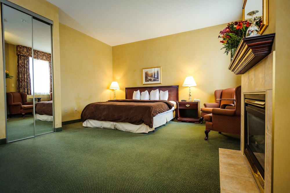Signature Suite, 1 King Bed - Photo 7
