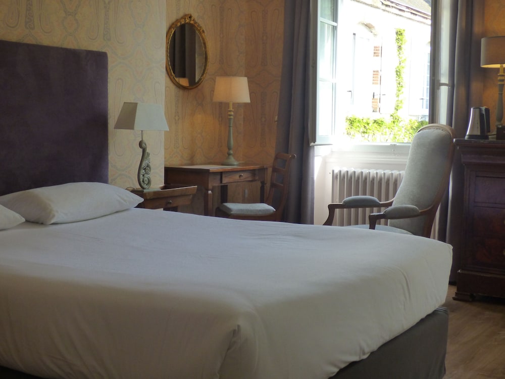Classic Double Room, Garden View