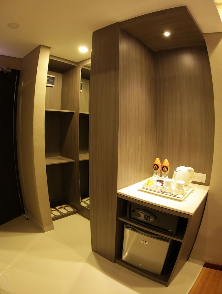 Deluxe Room, 1 Double or 2 Twin Beds photo 3