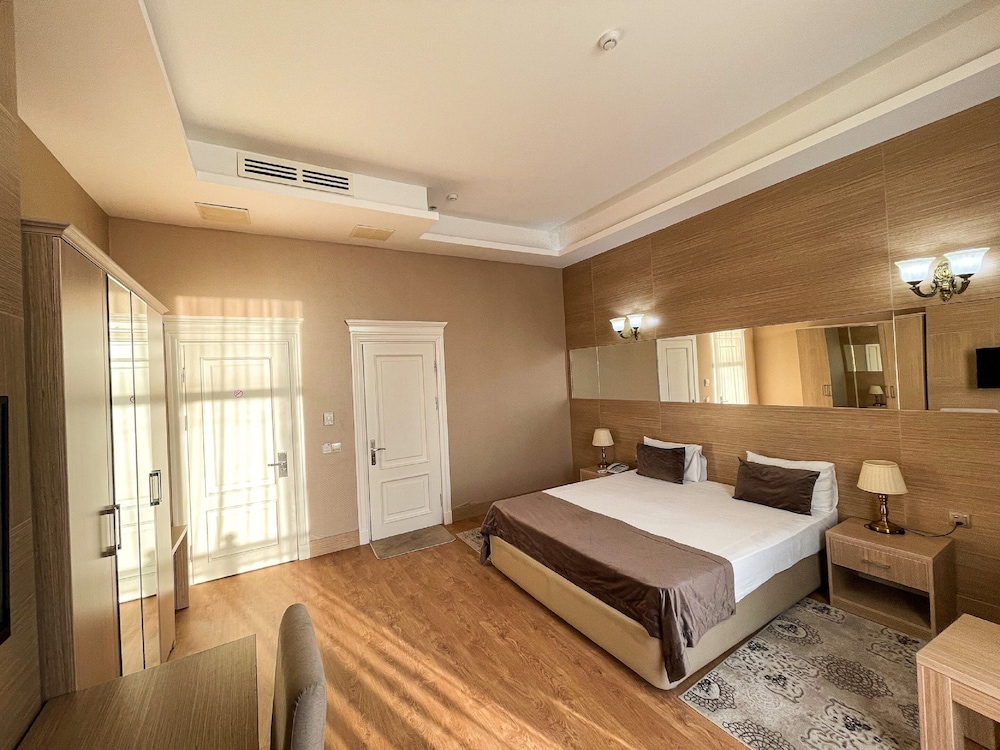 Deluxe Room, Sea View - Photo 3