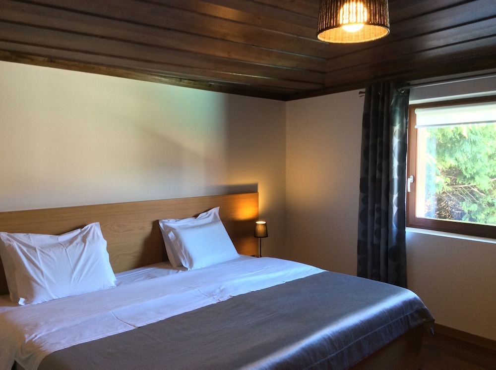 Double or Twin Room, Pool View - Photo 7