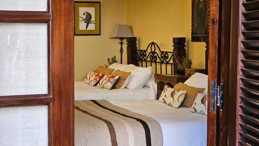 Twin Room, 2 Queen Beds photo 2