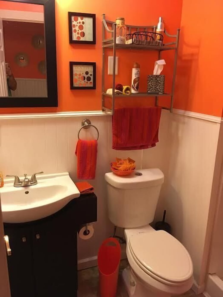 Terracotta Room - Private Bath photo 2