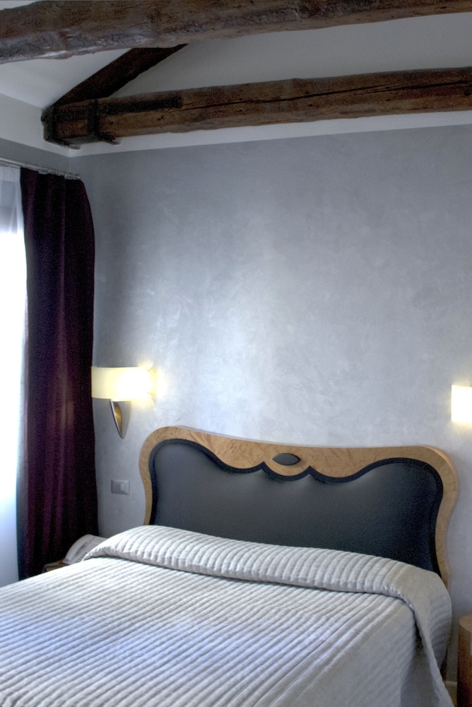 Double or Twin Room, Annex Building