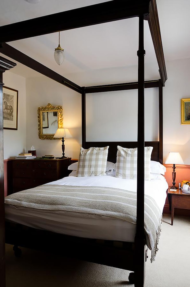Double Room Four Poster on Suite photo 1