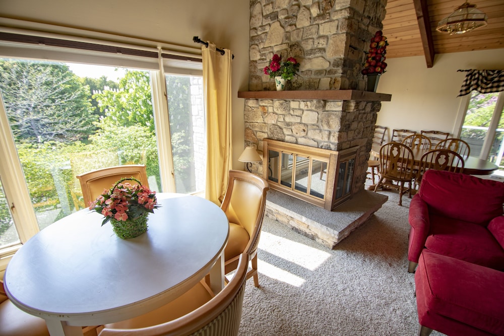 The Chalet Suite photo 2