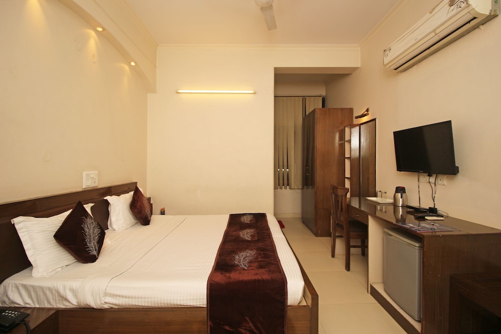 Standard Double Or Twin Room, 1 Double Bed, Private Bathroom photo 2