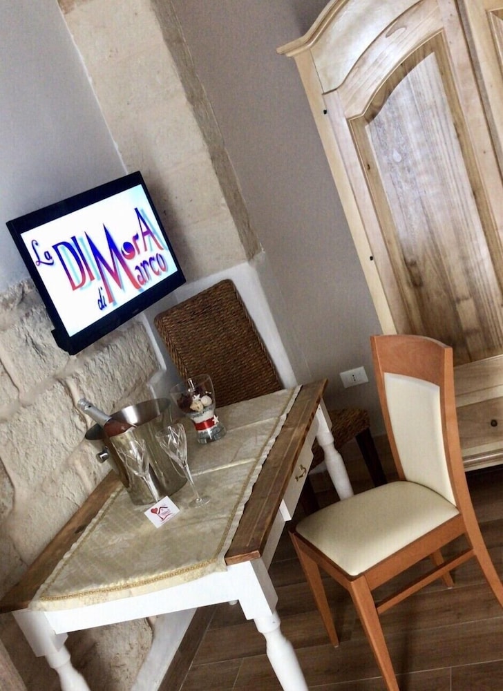 Superior Double Room, Private Bathroom, Courtyard View photo 3