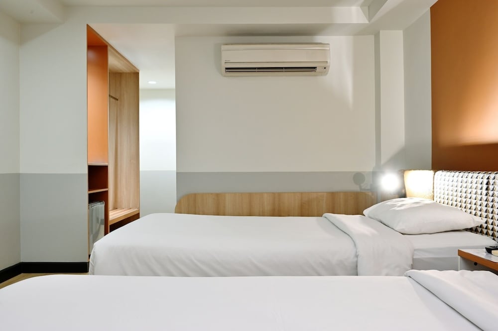 Deluxe Room, 1 Bedroom photo 3