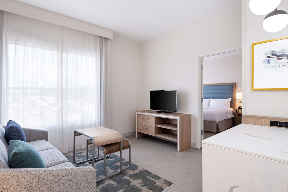 Suite, 1 King Bed, Accessible, Bathtub (Mobility & Hearing) - Photo 1
