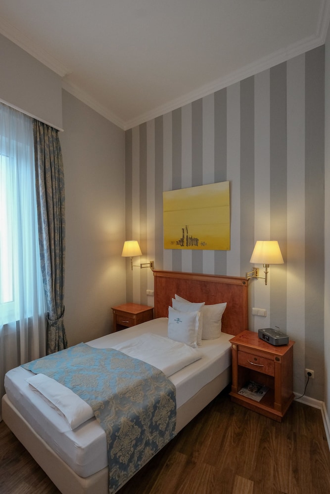 Single Room (Weekend Package incl WellnessFitness ) photo 2