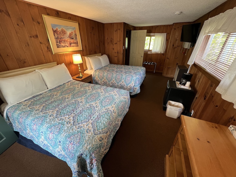 Cabin, 2 Double Beds photo 2