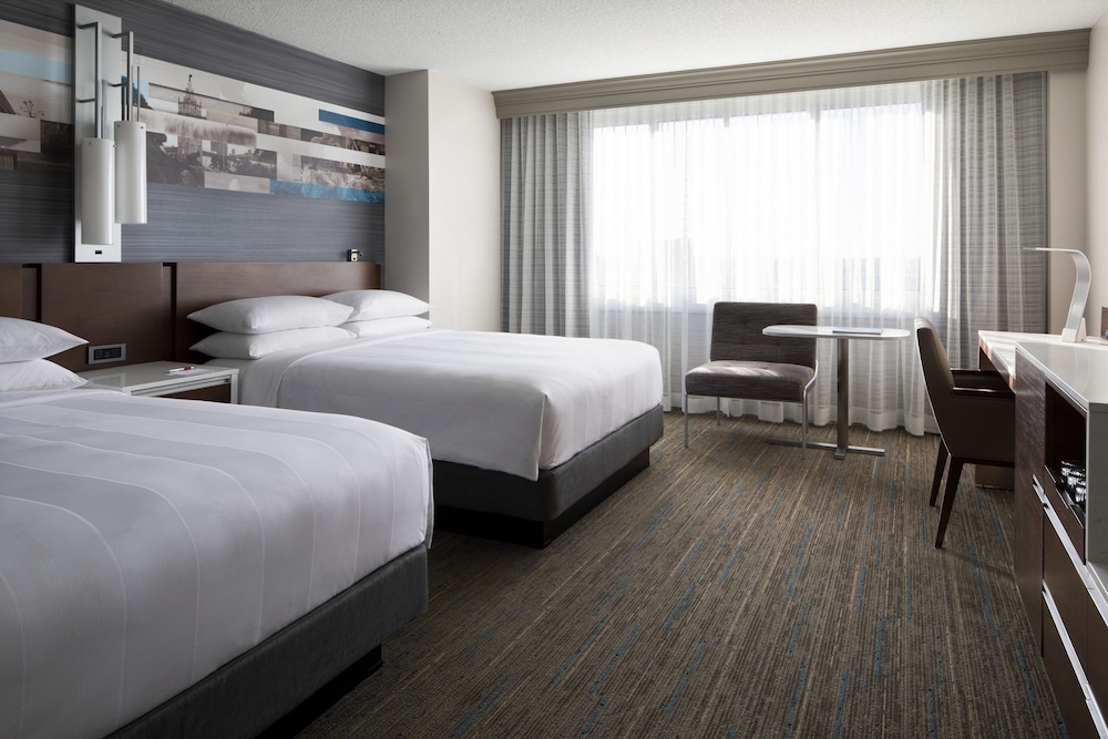 Room, 2 Queen Beds (Hearing Accessible) - Photo 3