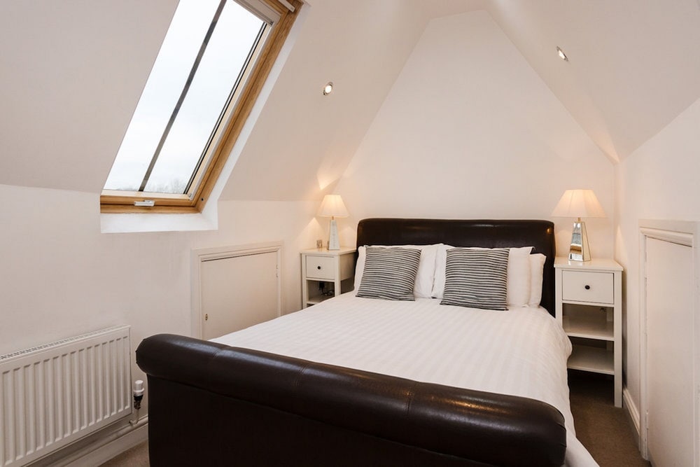 Luxury Apartment - Photo 2