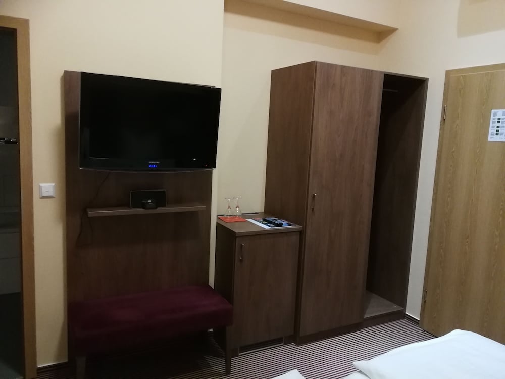 Superior Double or Twin Room photo 2