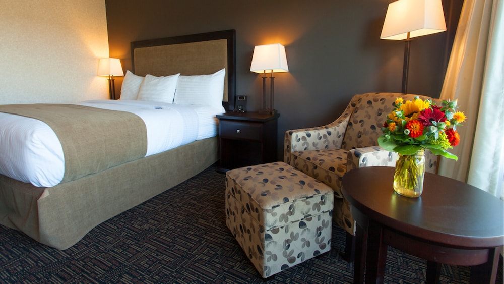 Executive Room, 1 King Bed, River View - Photo 2