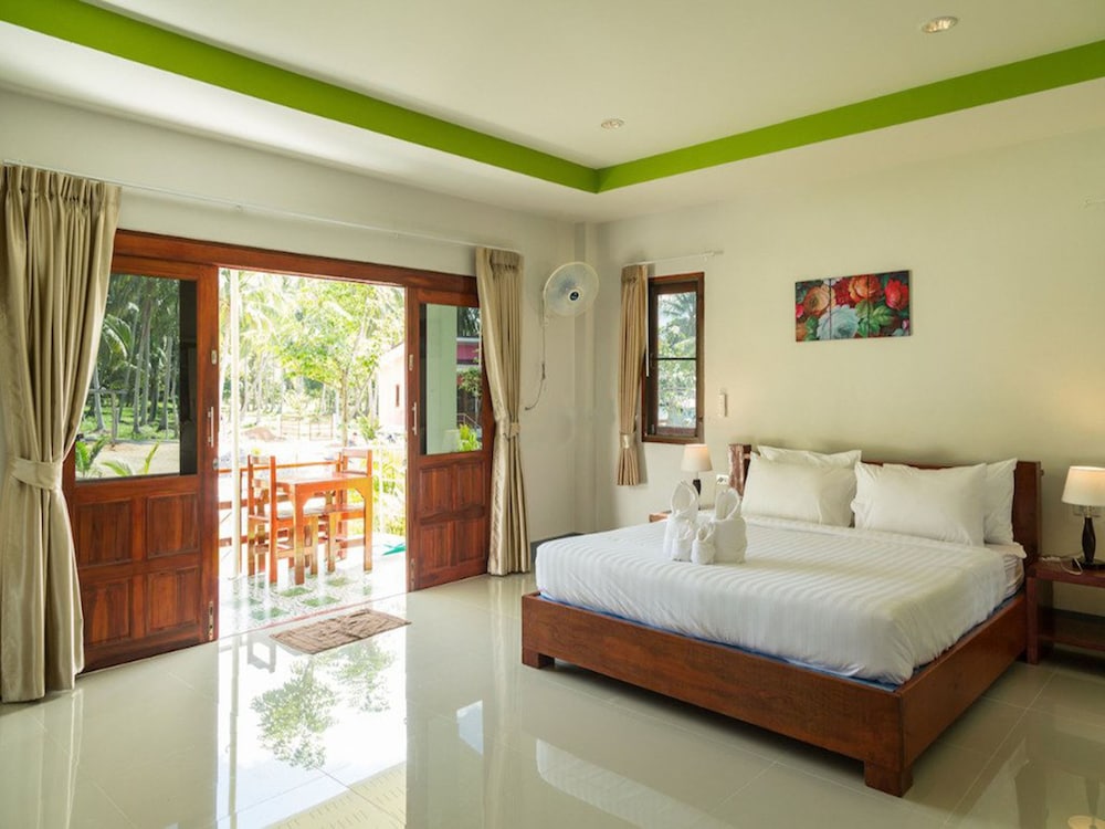Deluxe Bungalow with Balcony