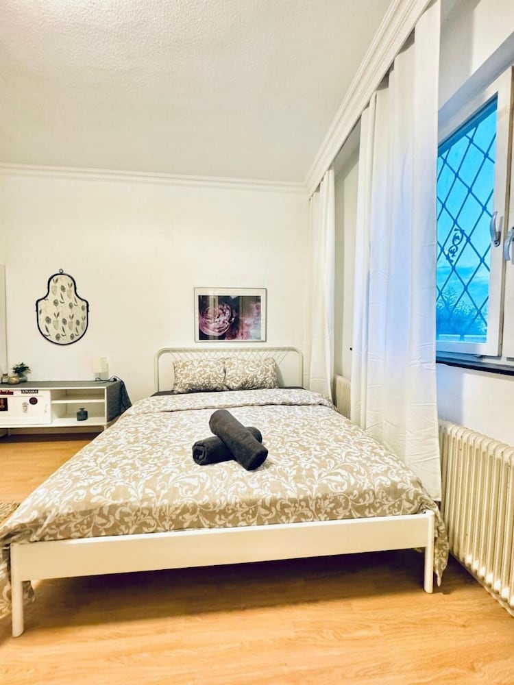 Basic Apartment